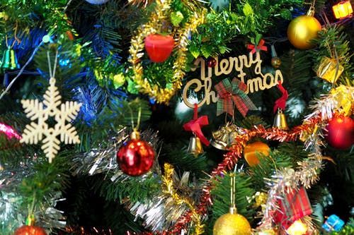 Christmas Hours